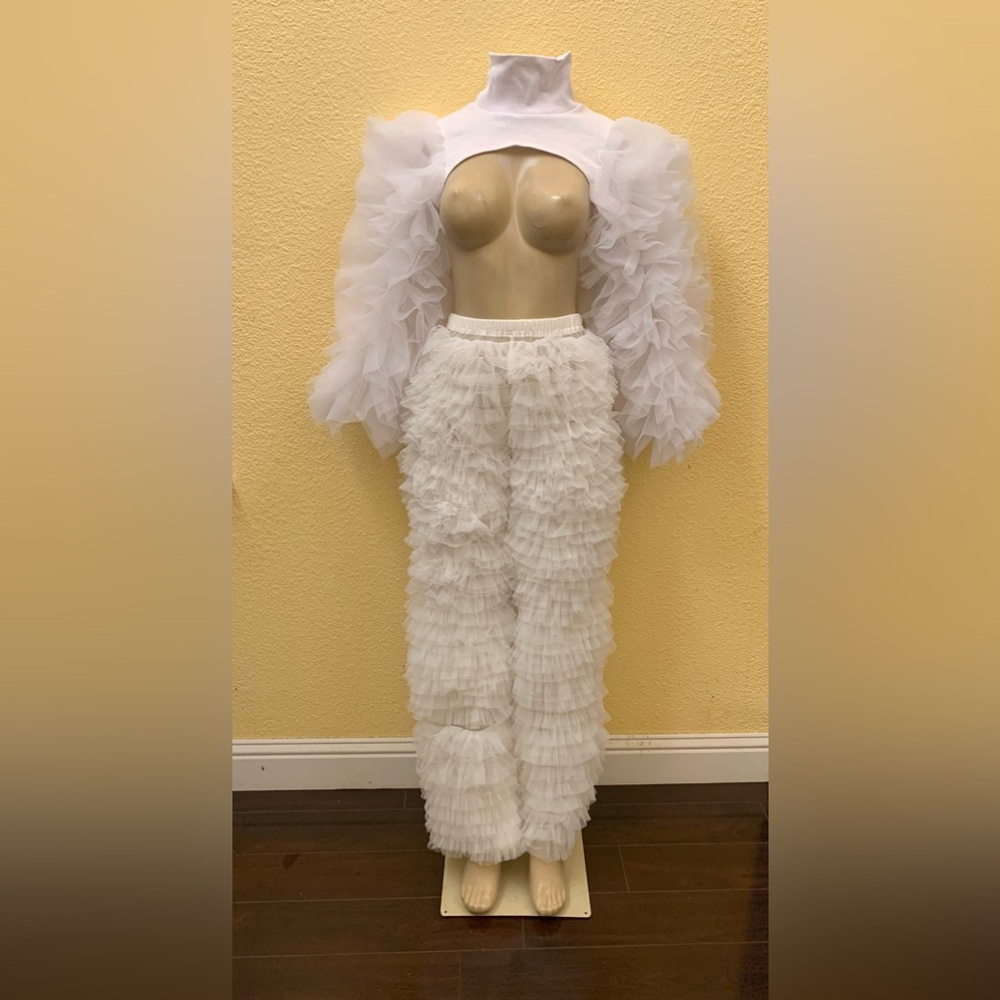 AKIRA Size Small White Virgo Layering Top & Main Character Tulle 2pc Set - Picture 1 of 15